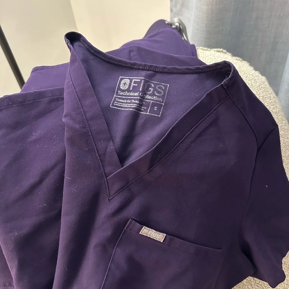 Figs Purple Scrub Set - Picture 5 of 13